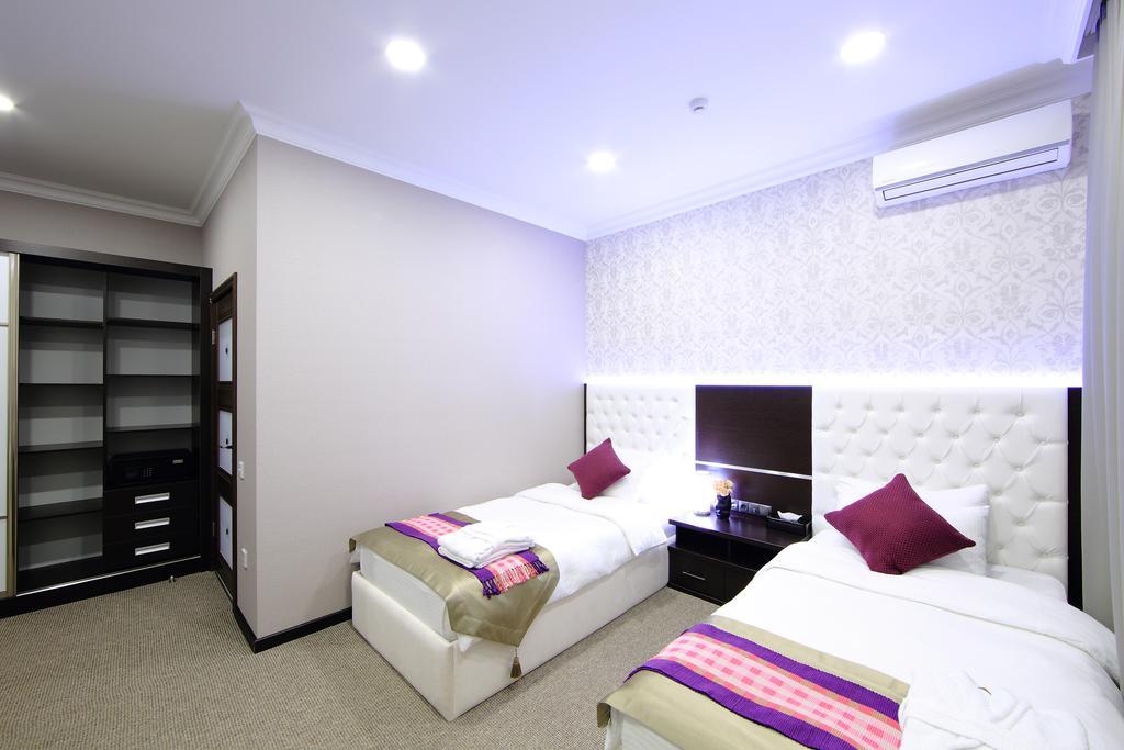 Premier Hotel Бішкек Екстер'єр фото